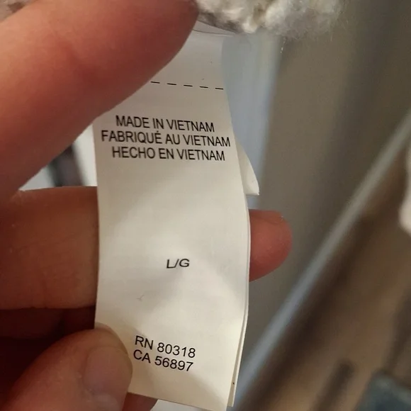 5/$25-Lucky Brand Oatmeal Color Sweater EUC - Picture 6 of 7